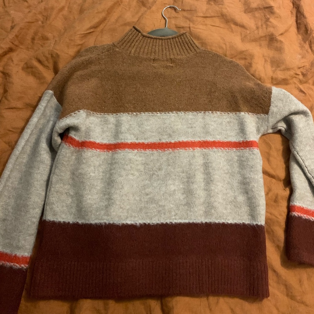 Universal Thread Turtle Neck Sweater - Picture 3 of 3